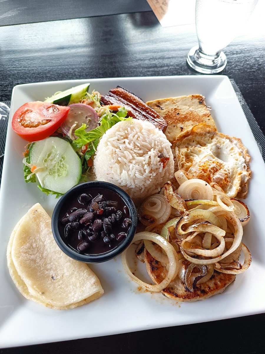 Victorinos Restaurant • San Carlos-8