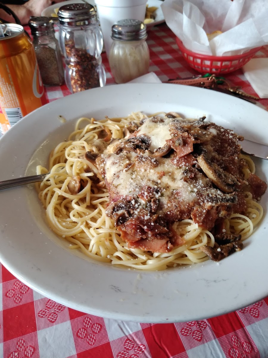 Victor's Italian Restaurant-7