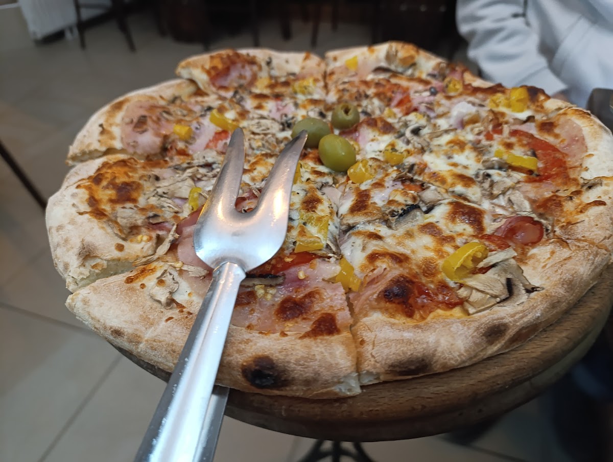 Viking Pizzeria-Caffe-9