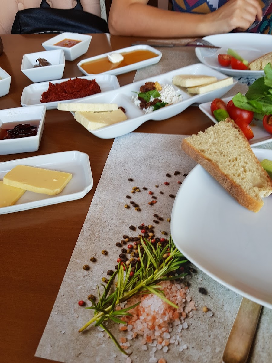 Viraport Cafe & Restaurant-10