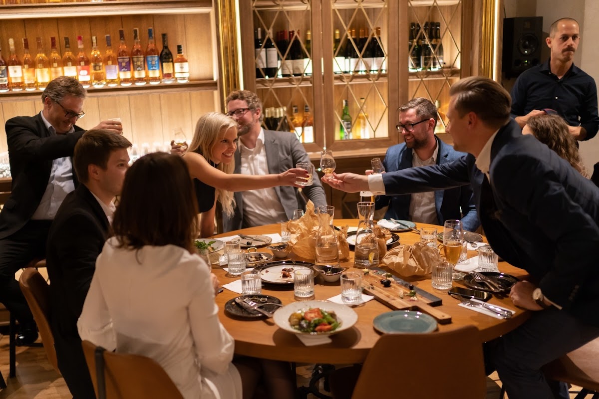 W Restaurant - Meat, Wine & Whiskey