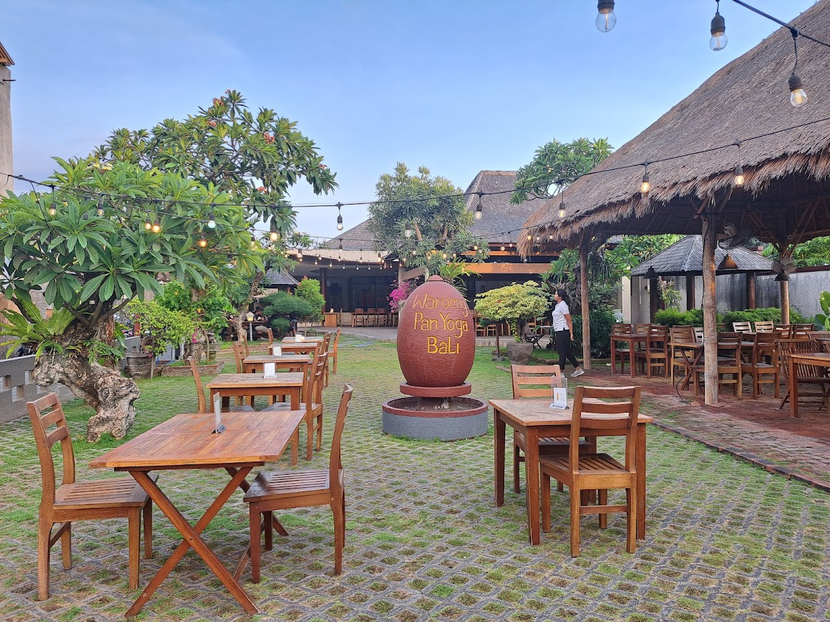 Waroeng Pan Yoga
