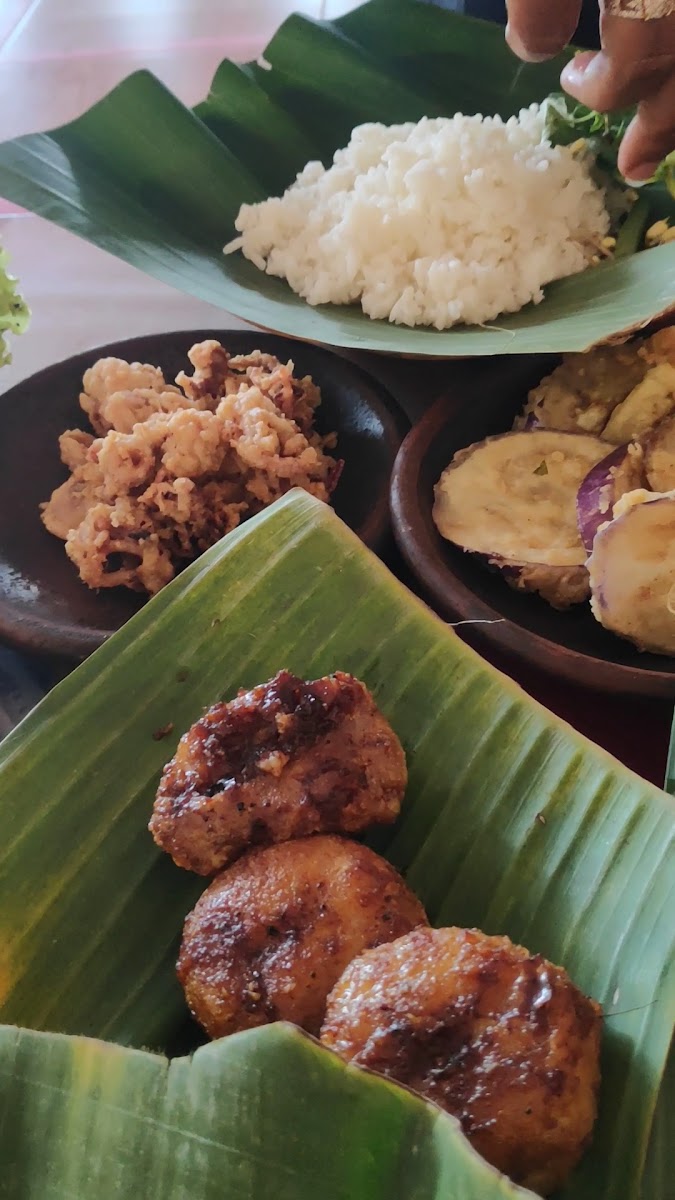 Waroeng Special Sambal 'ss' Ambarketawang-2