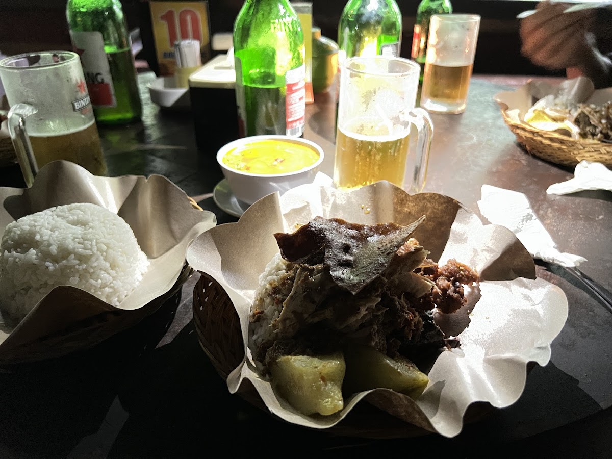Warung Babi Guling Ibu Oka 1-10