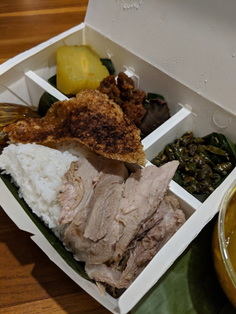 Warung Babi Guling Ibu Oka 1-6