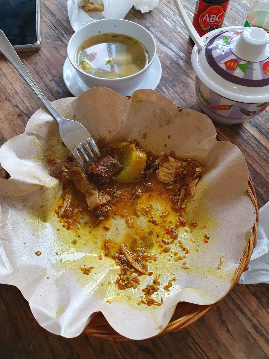 Warung Babi Guling Ibu Oka 1-9