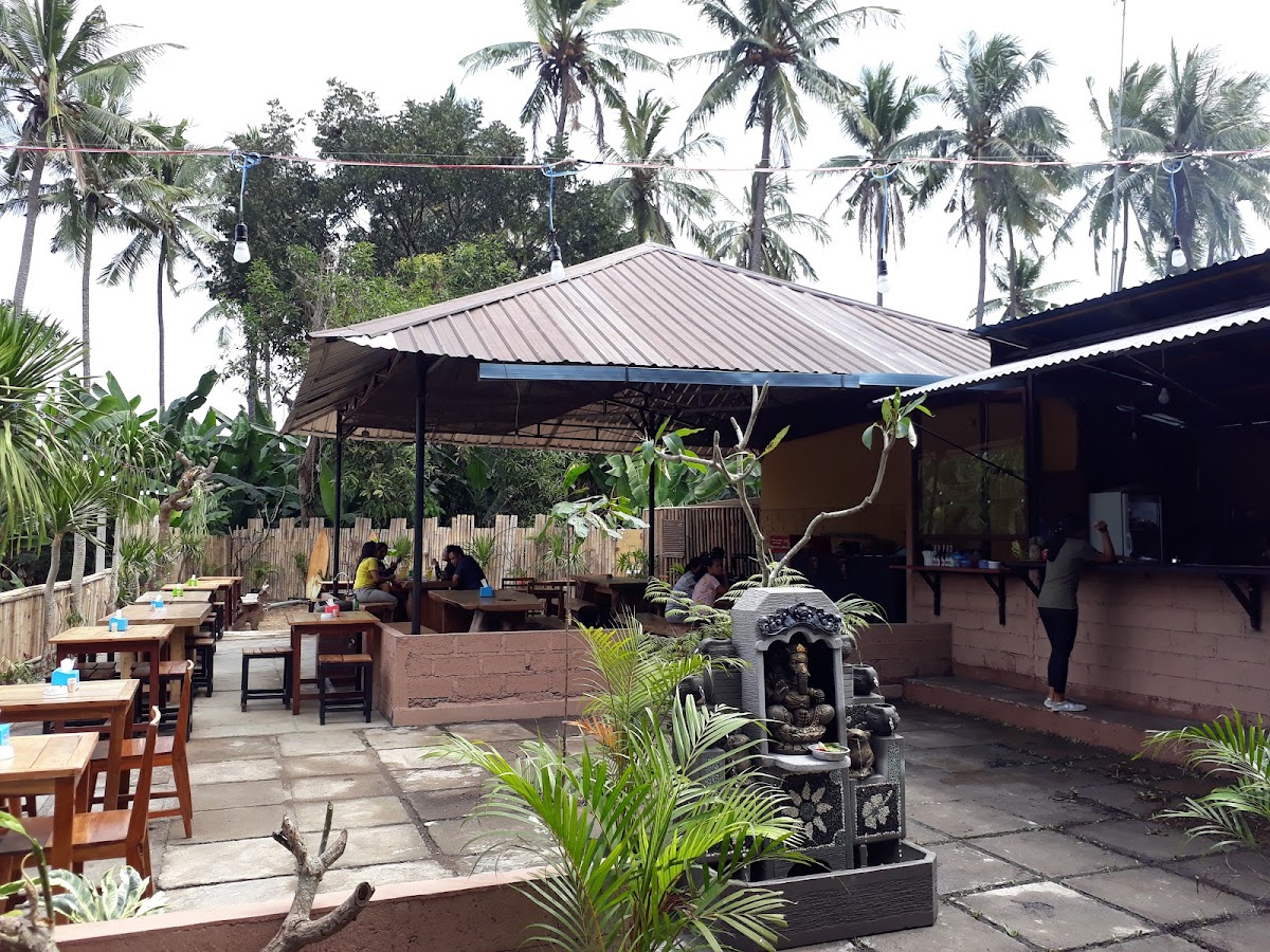 Warung Mina Candidasa