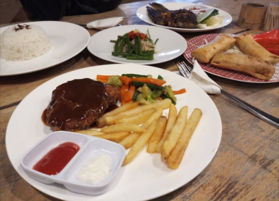 Warung Mina Candidasa-8