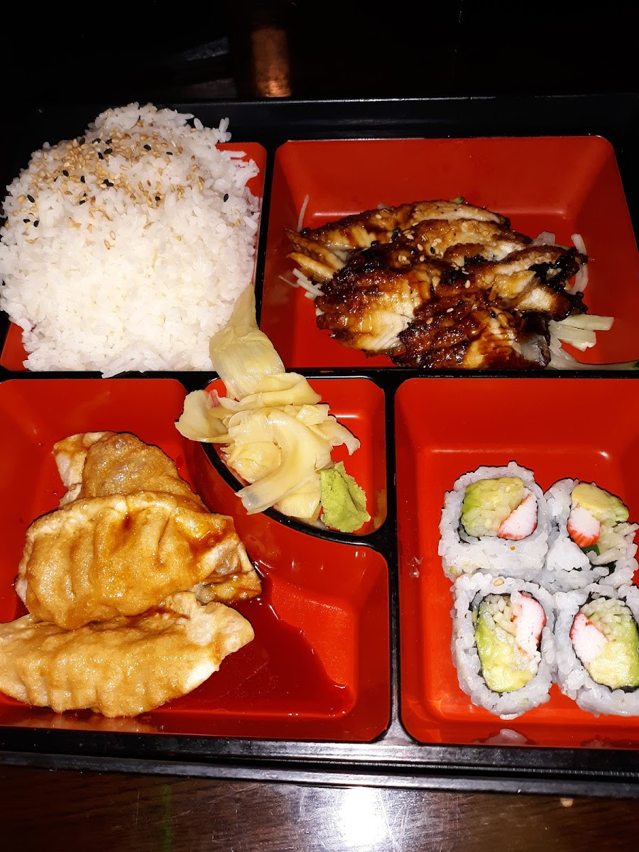 Wasabi Sushi & Thai-9