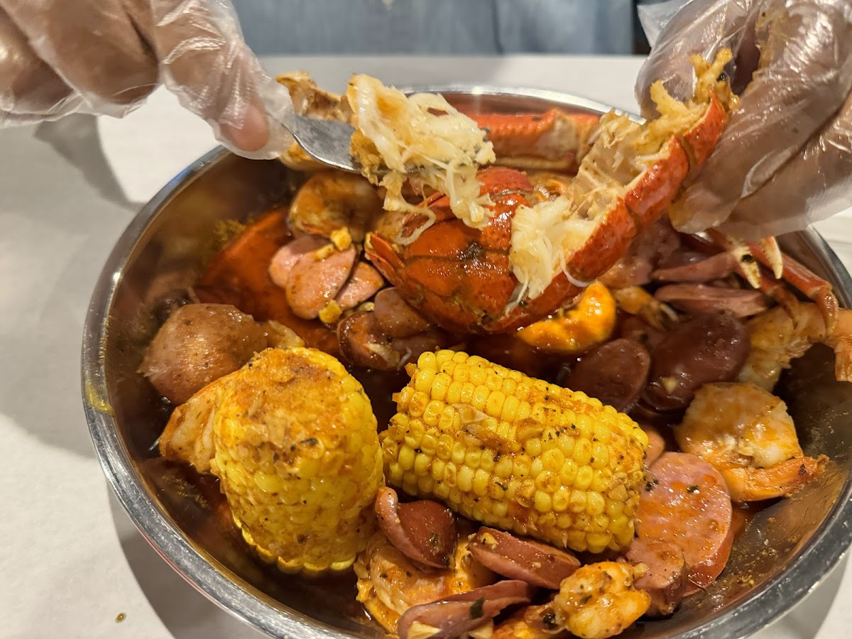 Waves Crab House-4