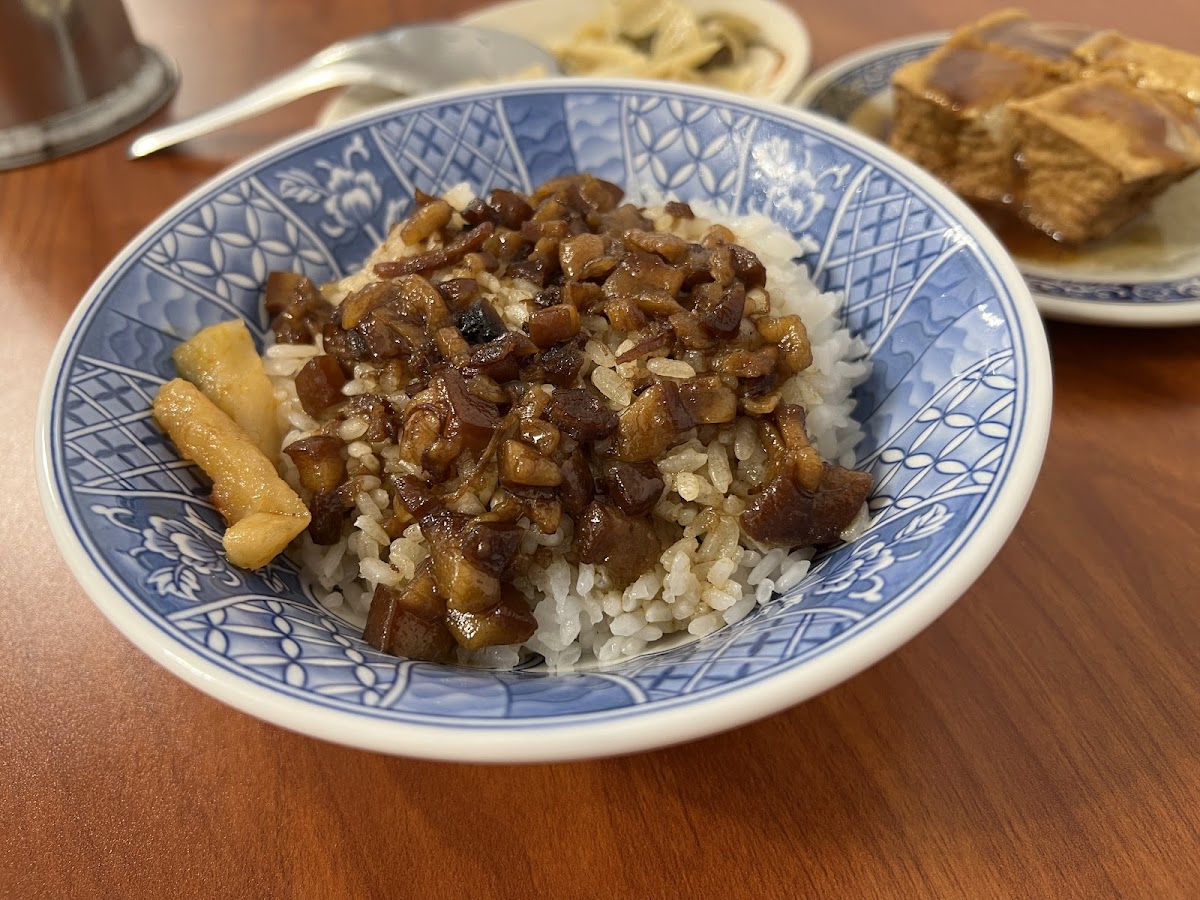 Weijialu Pork Rice-3