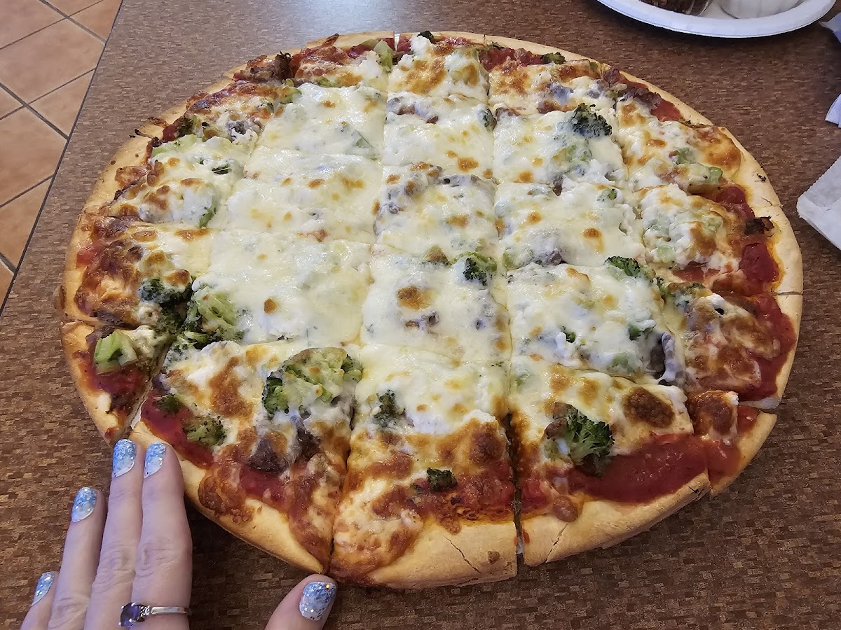 White Cottage Pizzeria-7