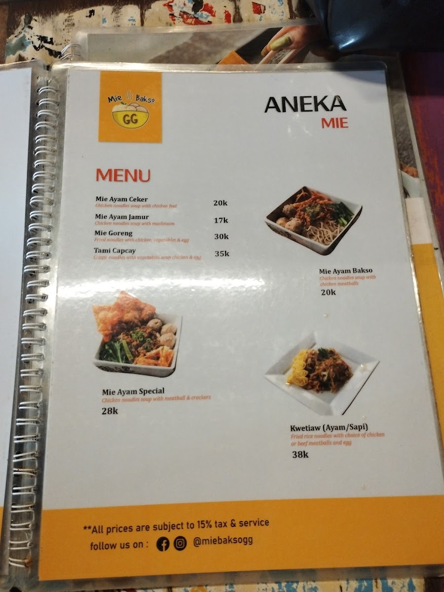 Menu White Yellow Resto-1