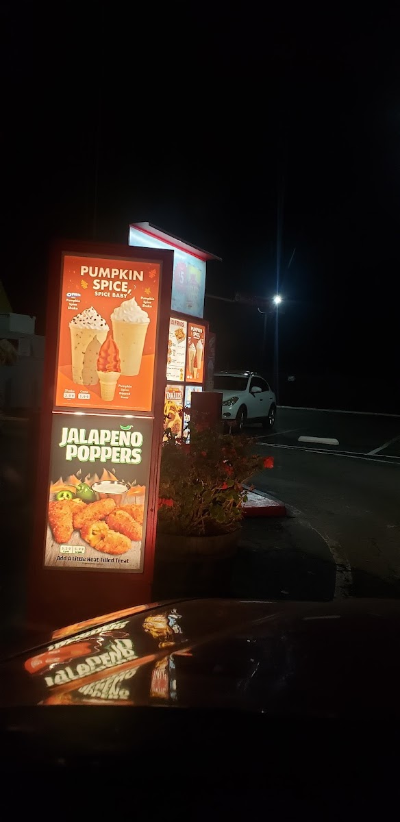 Wienerschnitzel Menu-10