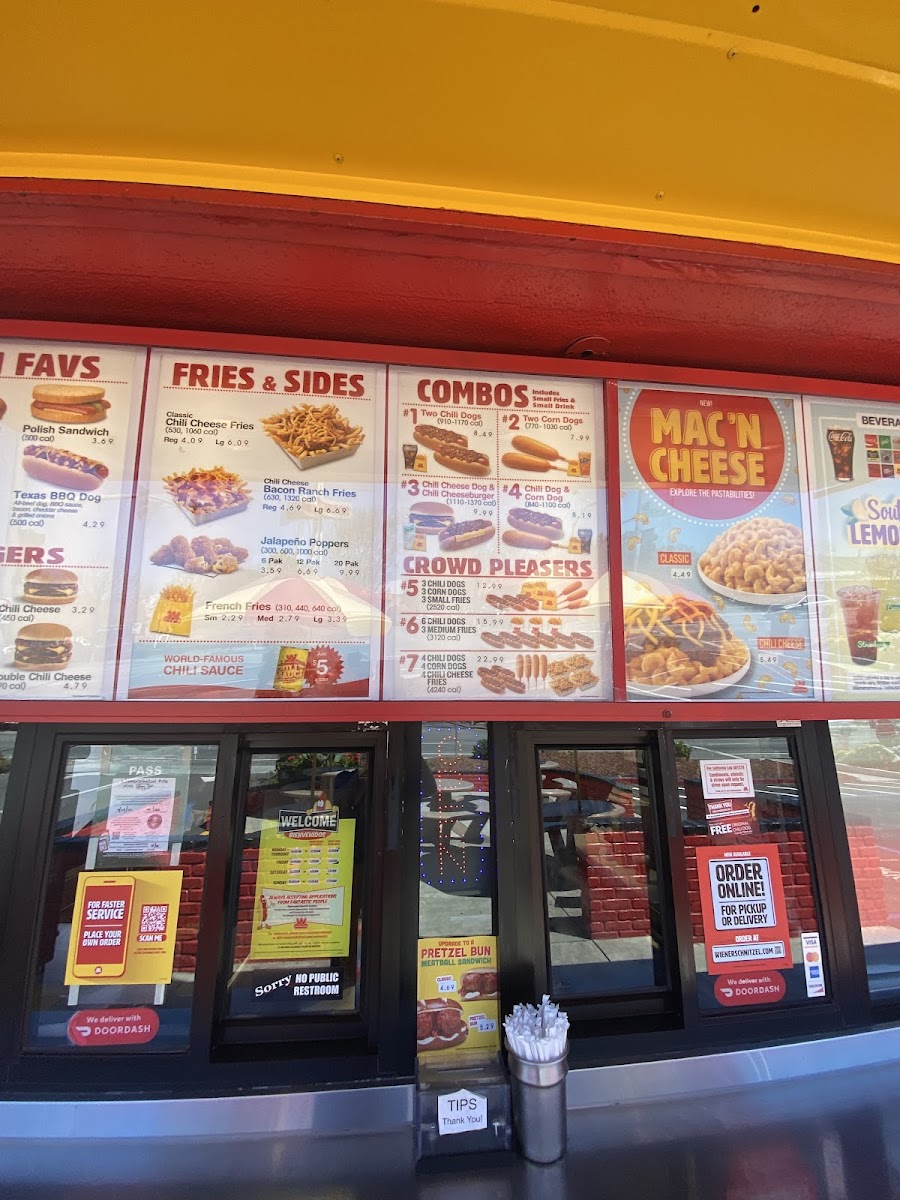Wienerschnitzel Menu-2