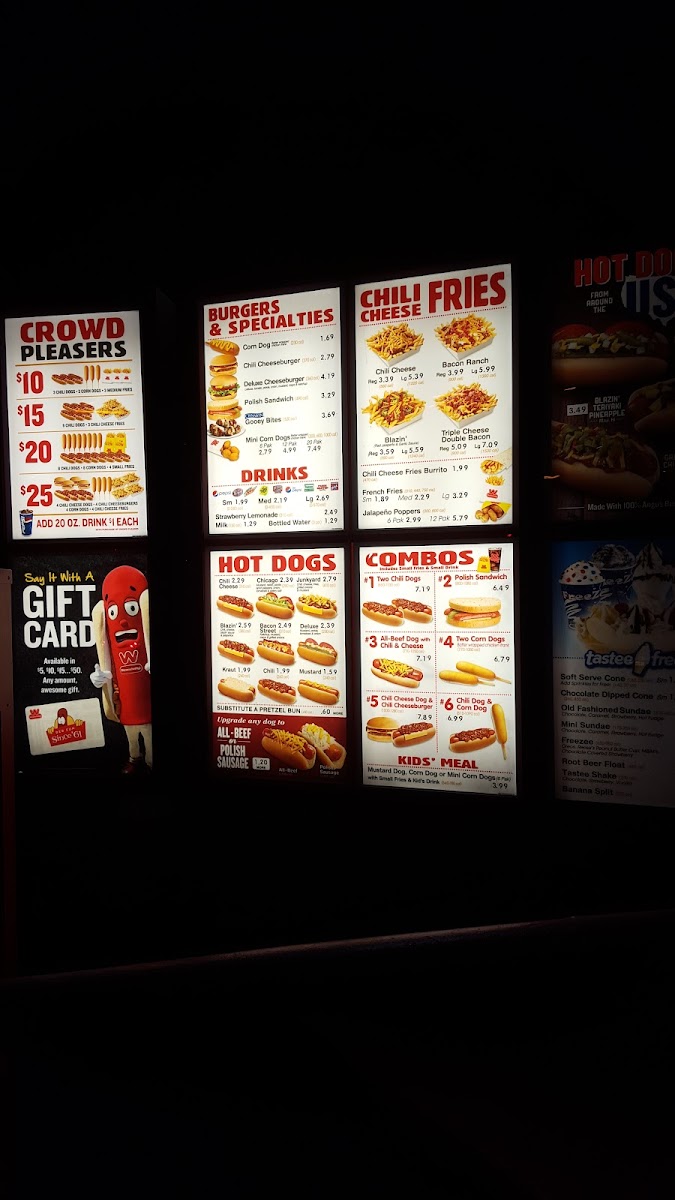 Wienerschnitzel Menu-3