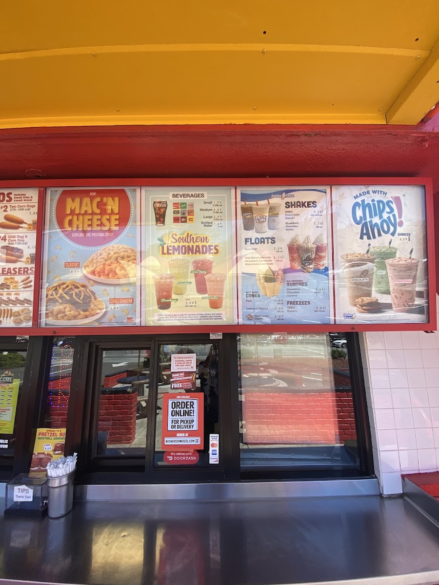 Wienerschnitzel Menu-8