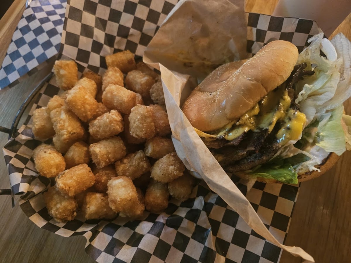Wildfang’S Grill House-3