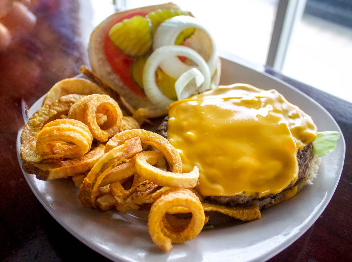 Wings Bar & Grill-2