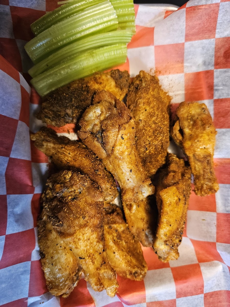 Wings Bar & Grill-7