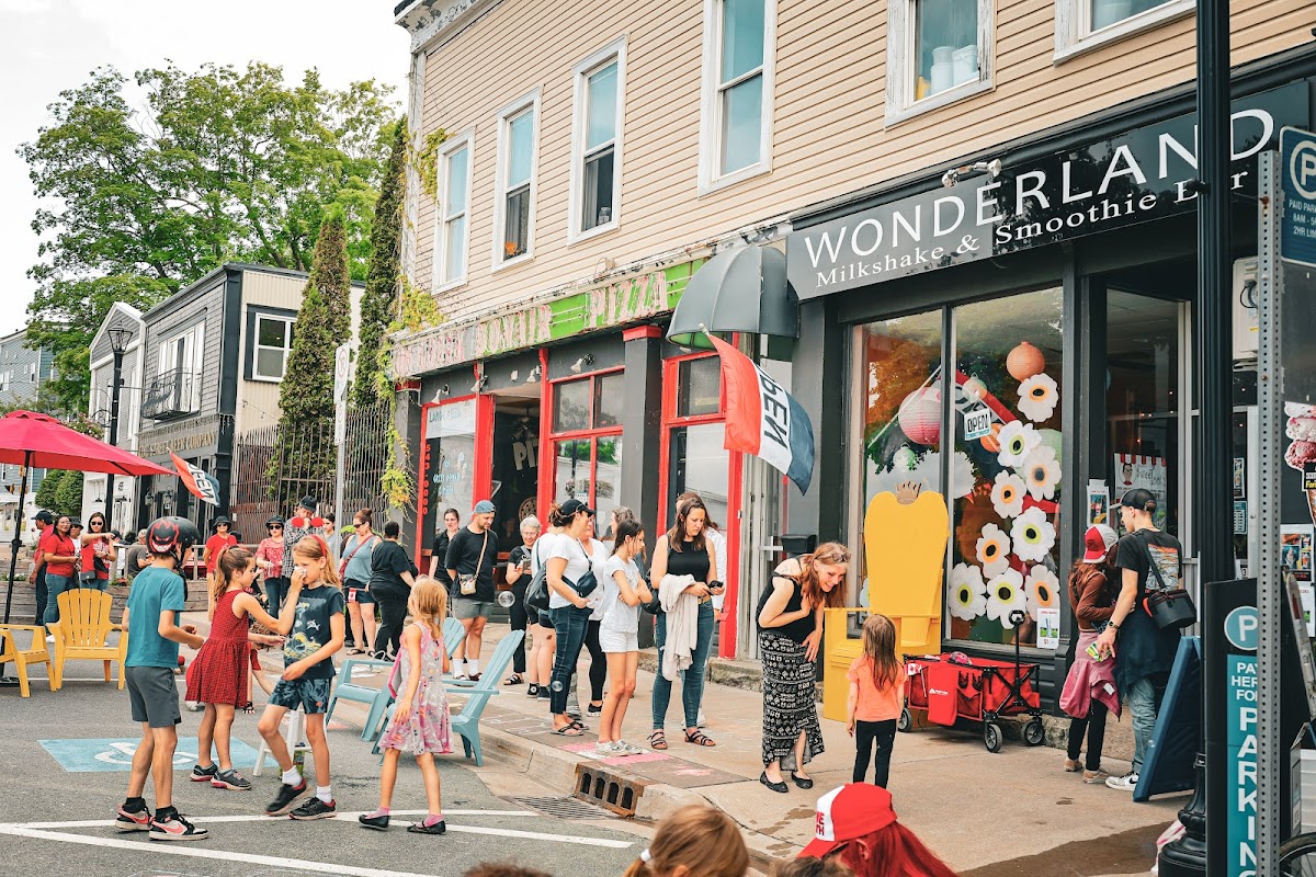 Wonderland Milkshake And Smoothie Bar-4