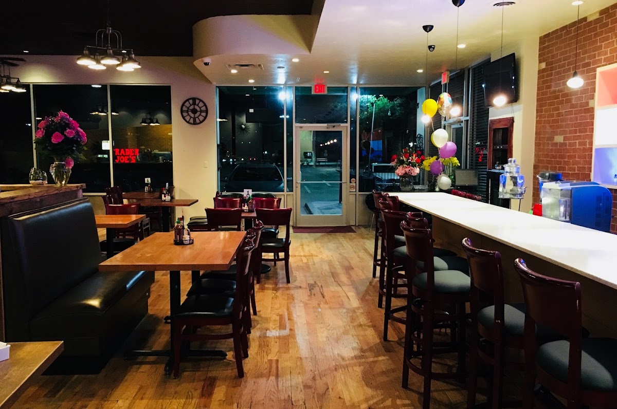 Wonderpho Noodles & Spring Roll Bar