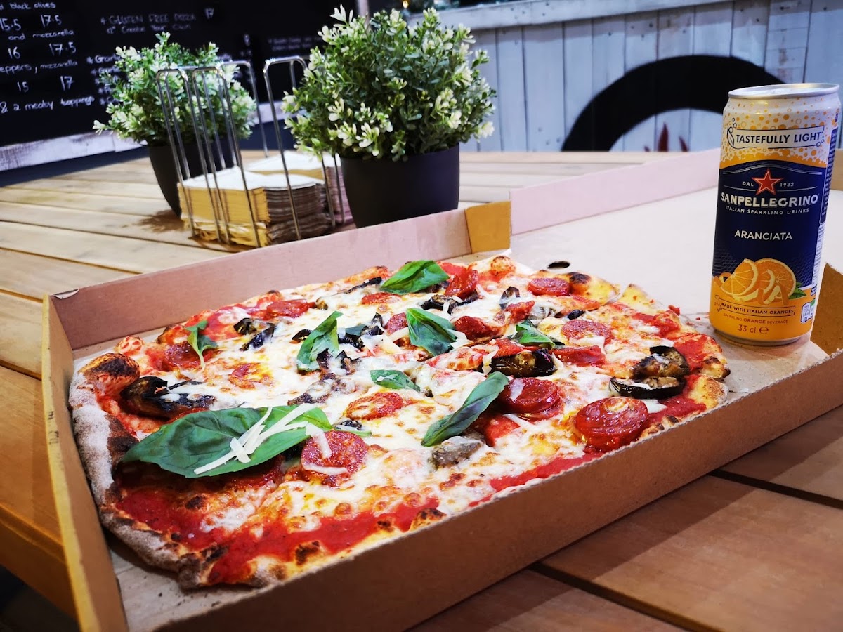 Woodz Pizza-2