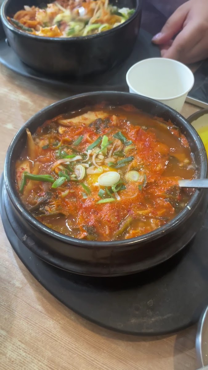 Woojung's Dolsot Bibimbap-2