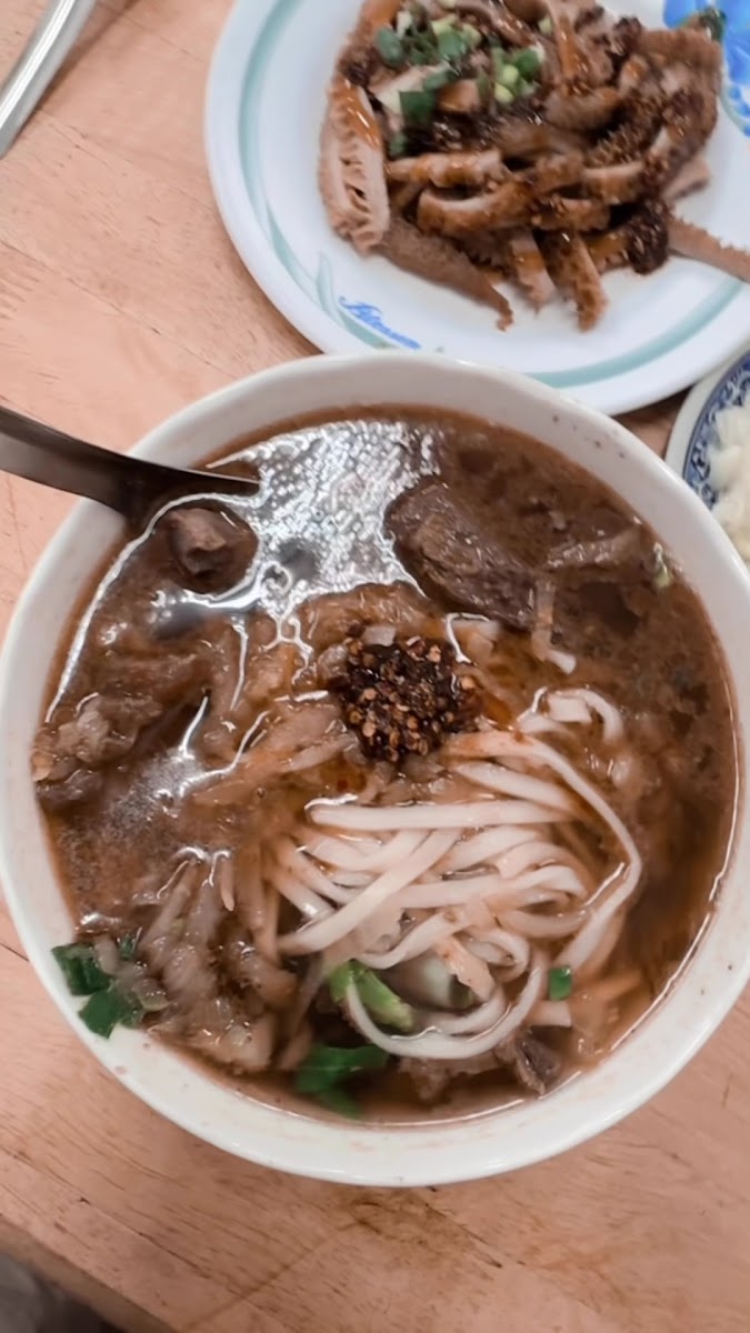Ya Biao Beef Noodle Restaurant-2