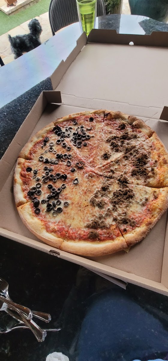 Yaghi's New York Pizzeria-9