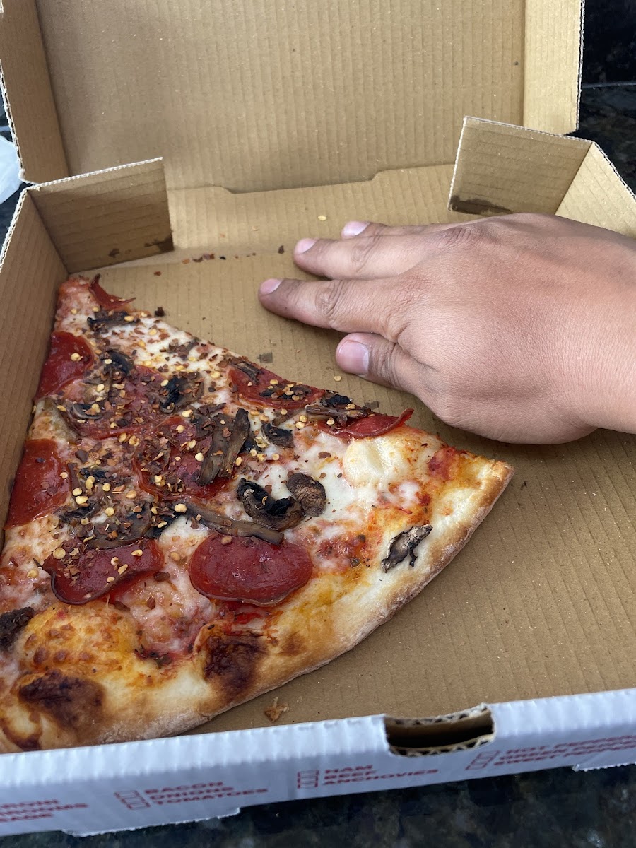 Yaghi's New York Pizzeria-3