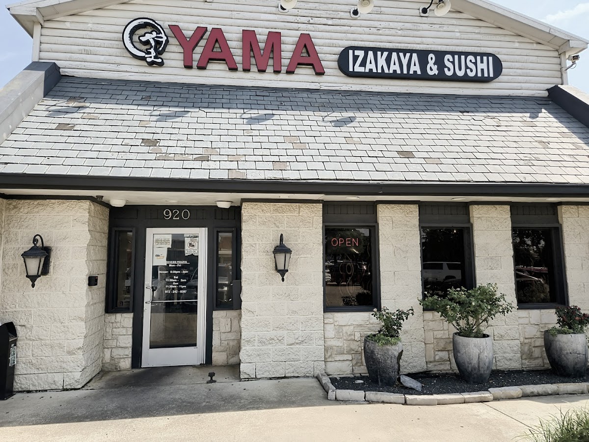Yama Lzakaya & Sushi