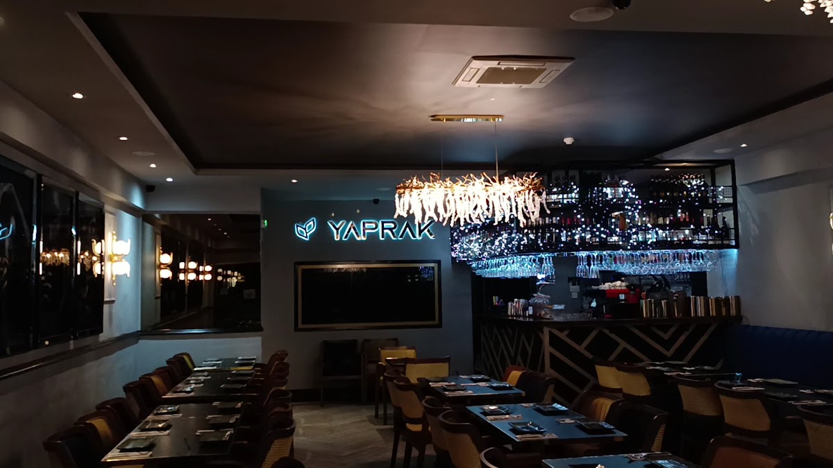 Yaprak Restaurant Locks Heath-2