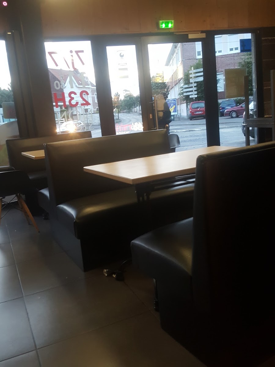Yasmine Snack & Burger-6