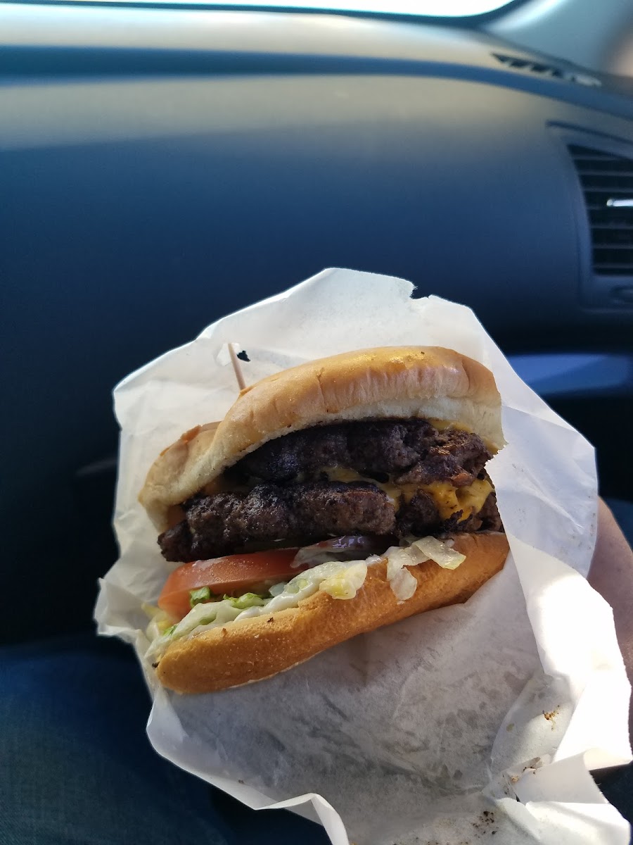 Yellowjacket Drive-In-10