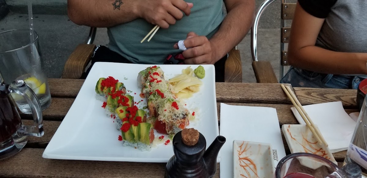 Yeung Ii Sushi&asian Wok-9