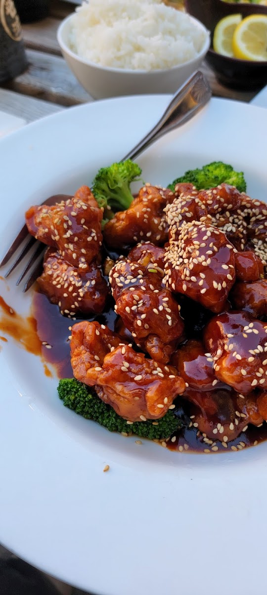 Yeung Ii Sushi&asian Wok-7