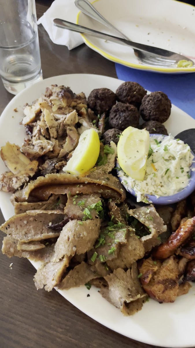 Yia Yia's Taverna-2
