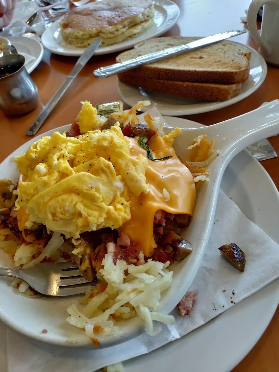 Yolk's Corner-6