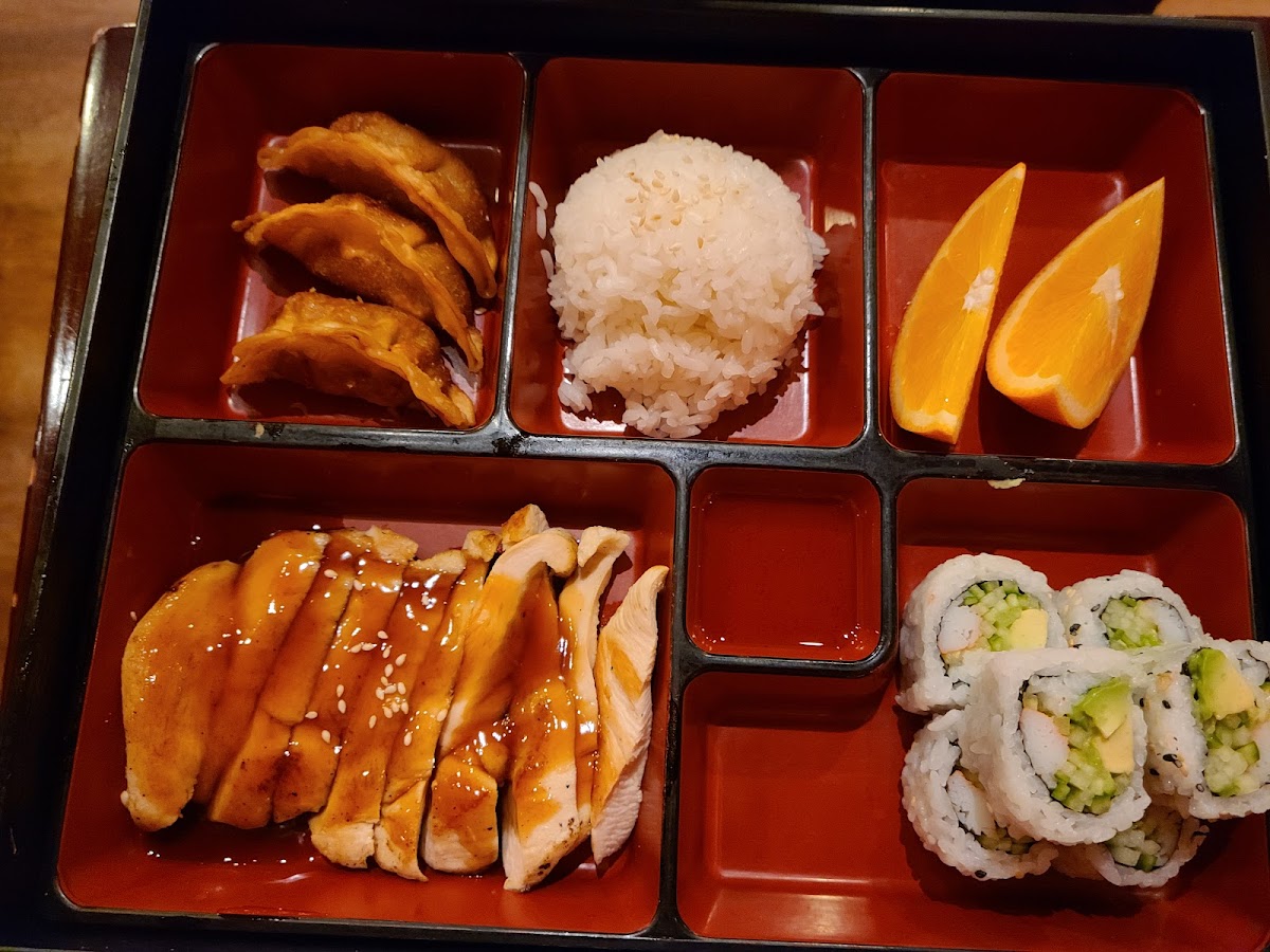 Yoshimama Japanese Sushi Bar-8