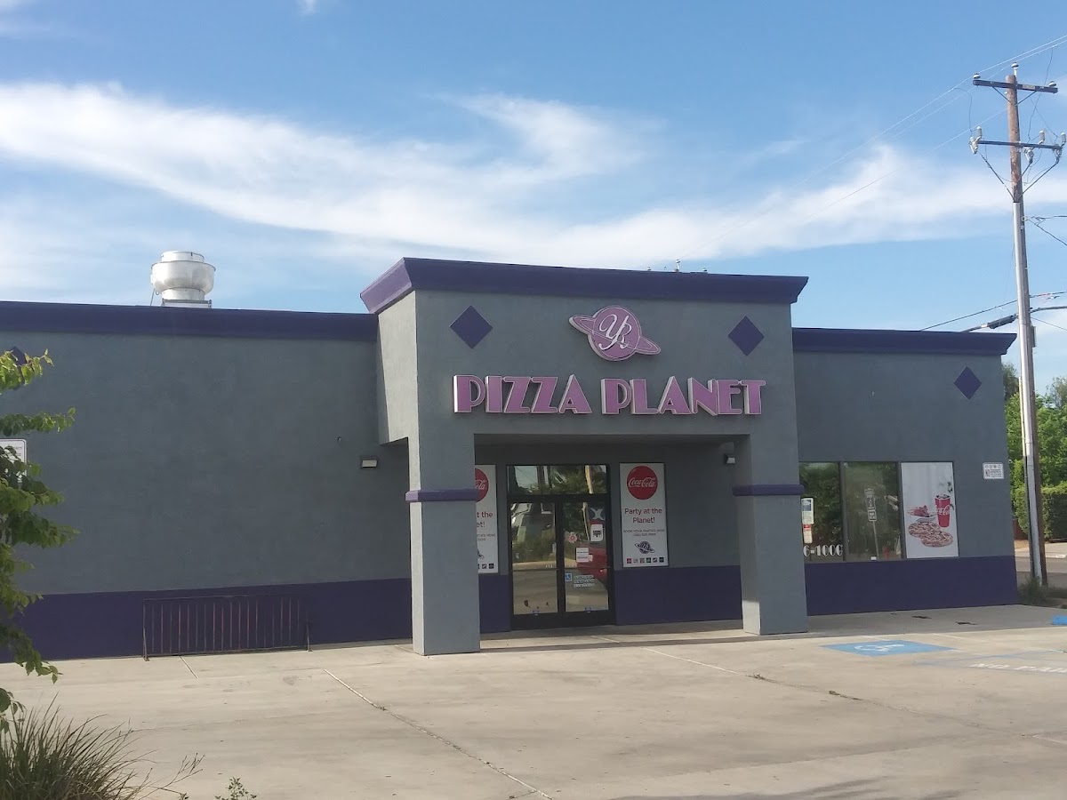 Yr Pizza Planet-Orange Cove