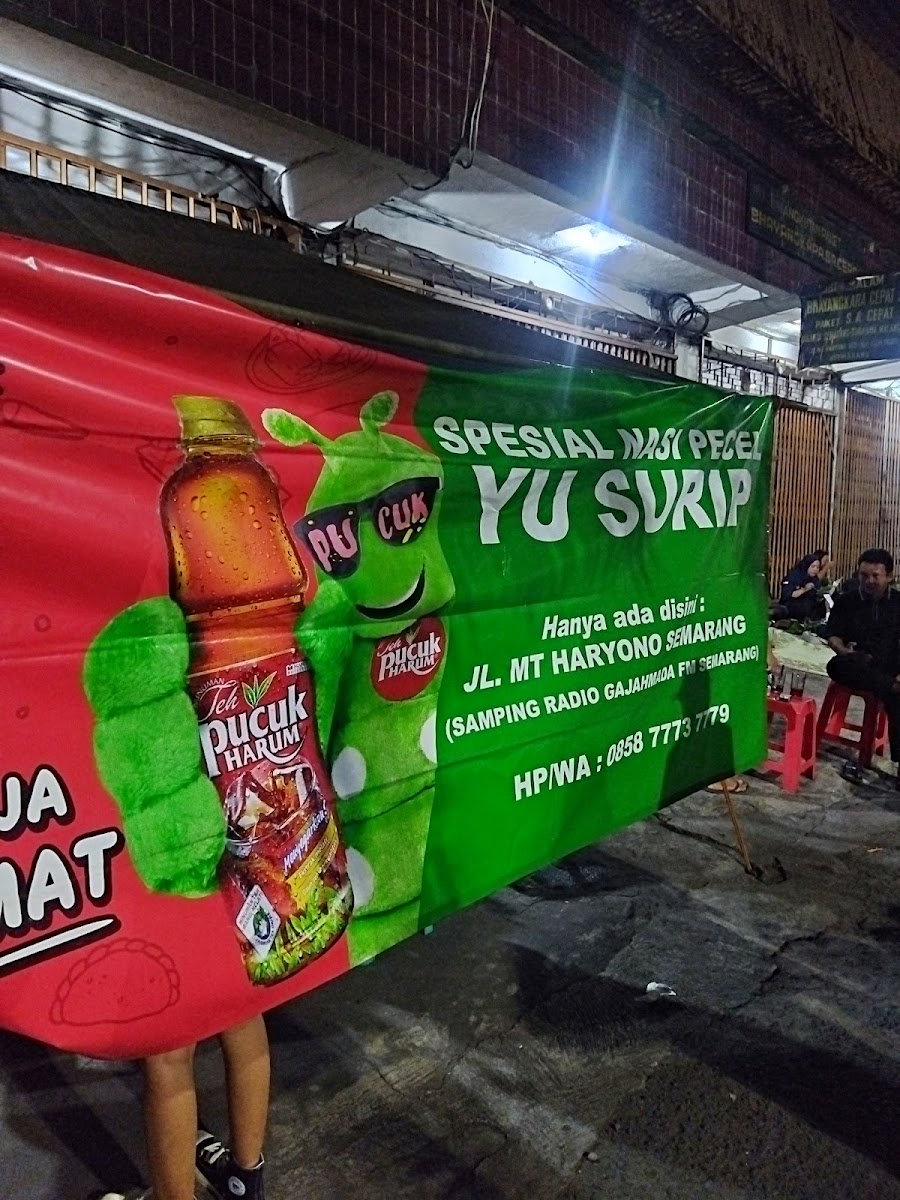 Menu Yu Surip Spesial Nasi Pecel-3