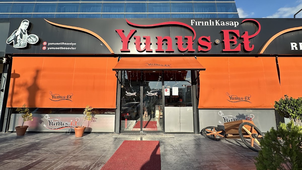 Yunus Et