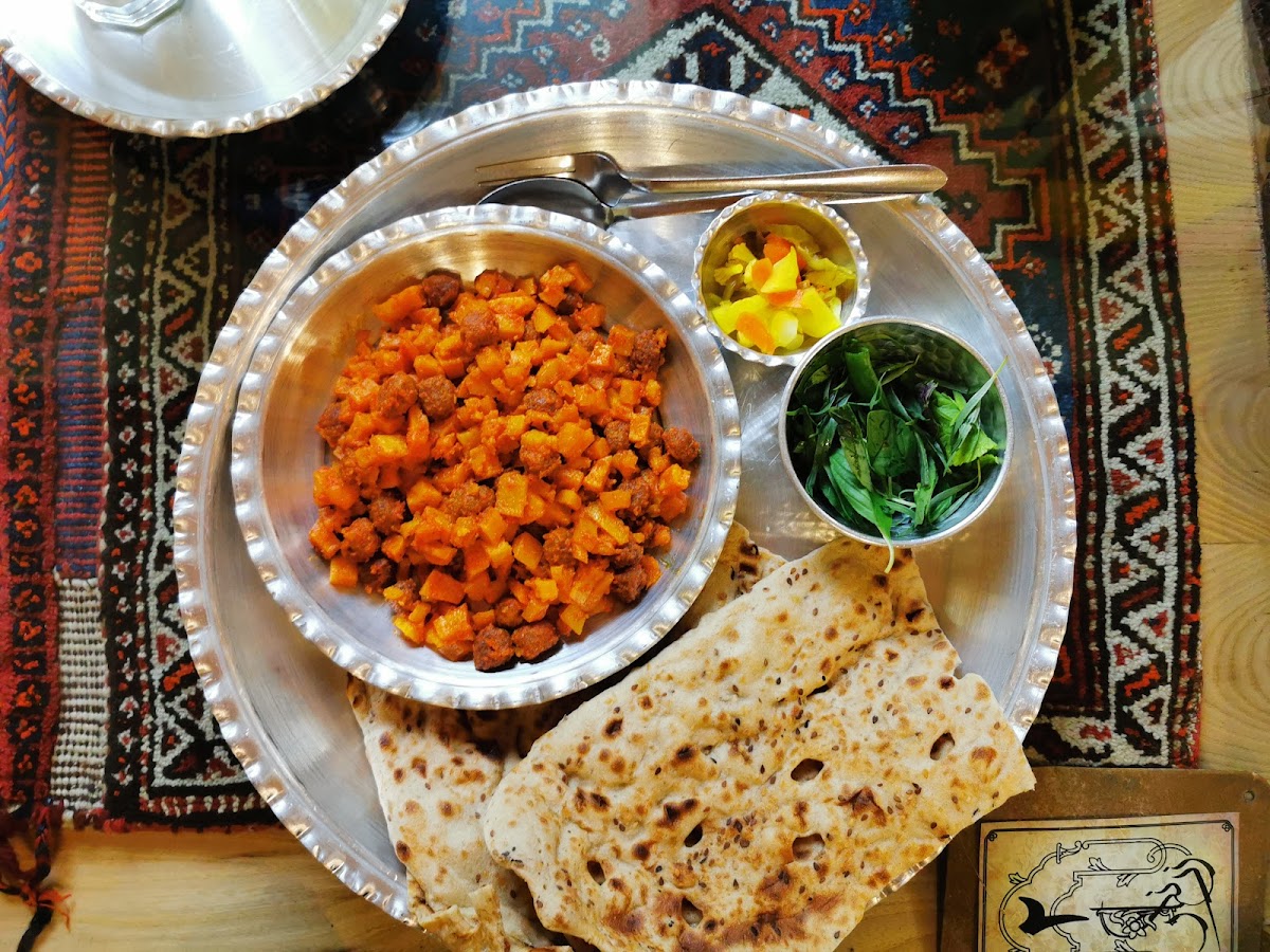 Zarnegar Traditional House (Former Dash Akol Restaurant)-6