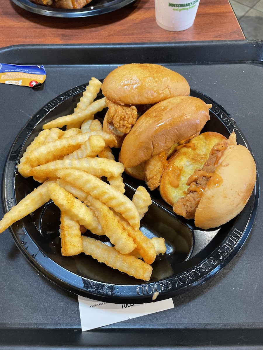 Zaxby's Chicken Fingers & Buffalo Wings North Charleston-7