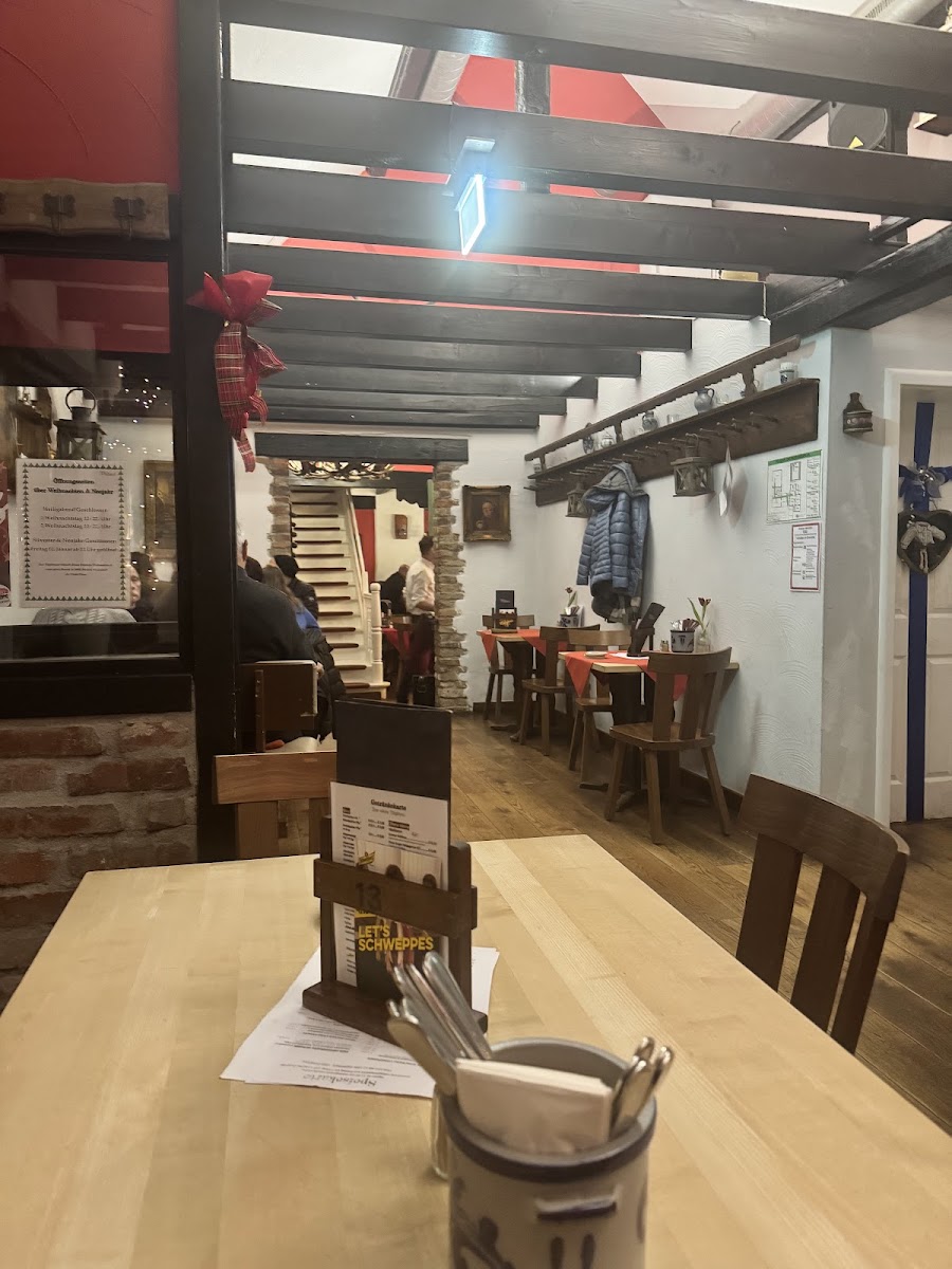Zur Alten Töpferei -Gulasch Restaurant & Veranstaltungs- Gmbh-3