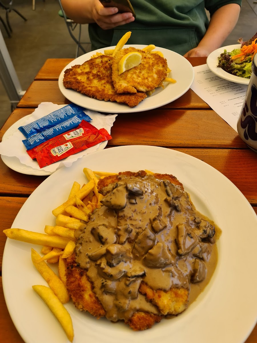 Zur Alten Töpferei -Gulasch Restaurant & Veranstaltungs- Gmbh-7