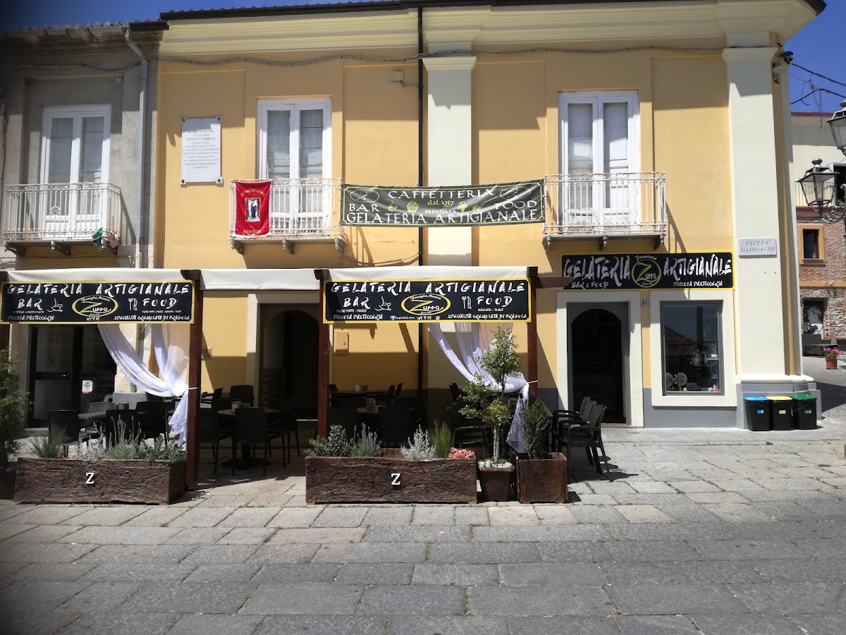 Zurro Ice Cream Bar & Food